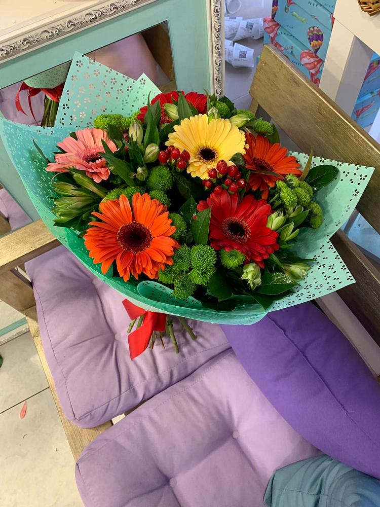 Букет цветов из: Герберы, Хризантемы и Альстромерии в Богословке Пензенской области
