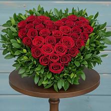 Цветочная композиция из Розы в виде сердца в Богословке Пензенской области