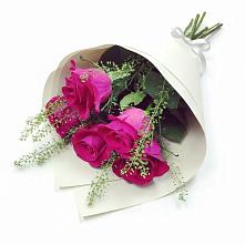 Букет цветов из:  Розы в Богословке Пензенской области