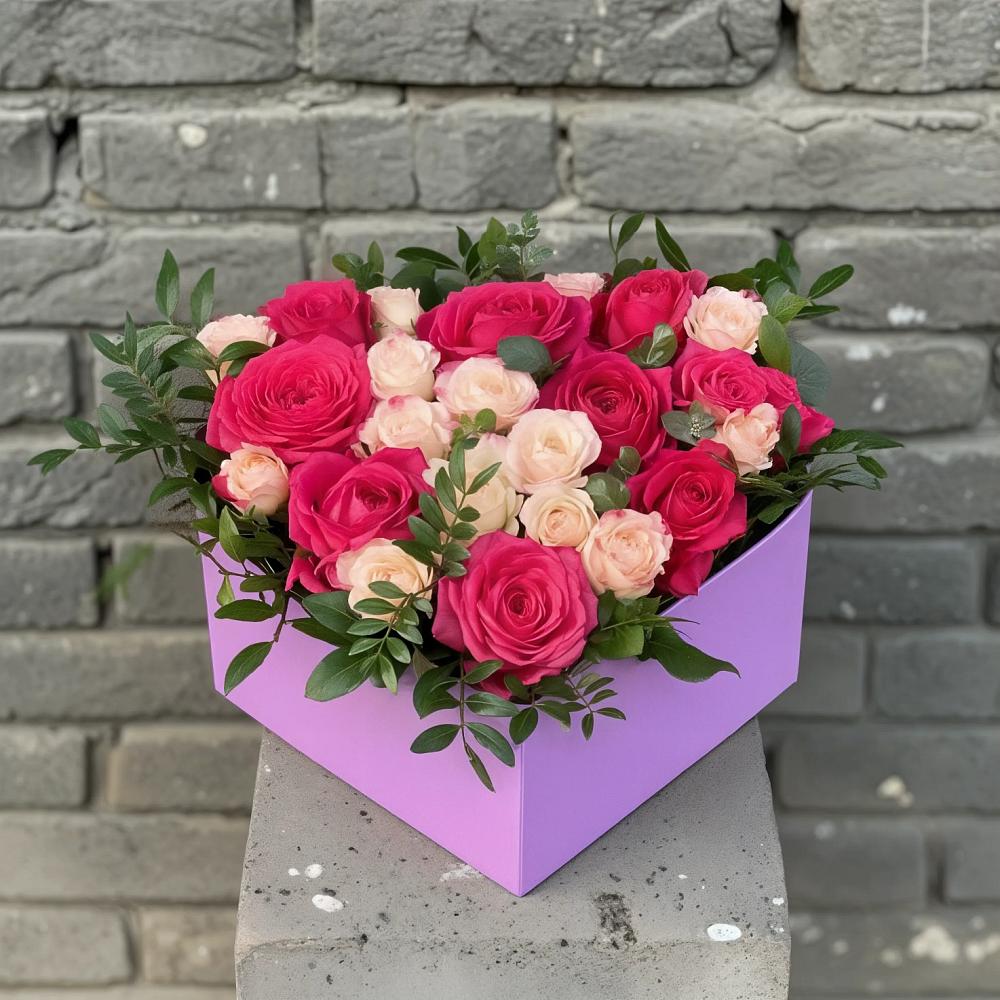 Цветочная композиция из Розы в коробке в Богословке Пензенской области