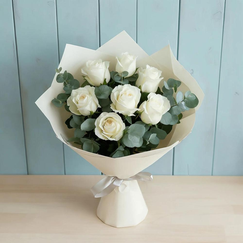 Букет Белые розы в Эвкалипте в Богословке Пензенской области