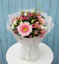 Букет цветов из:  Герберы, Альстромерии и Лизиантусы в Богословке Пензенской области