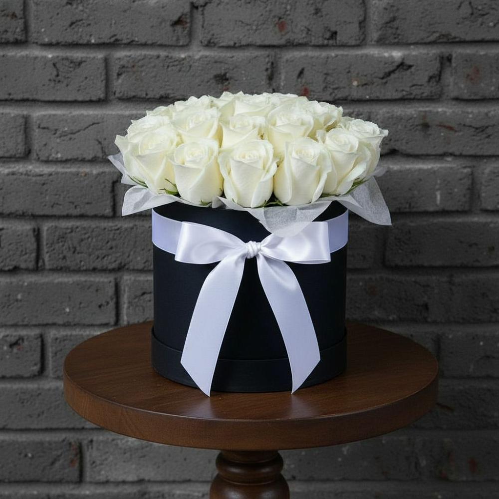 Цветочная композиция из Розы в шляпной коробке в Богословке Пензенской области