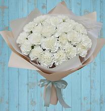 Букет цветов из:  Гвоздики в Богословке Пензенской области