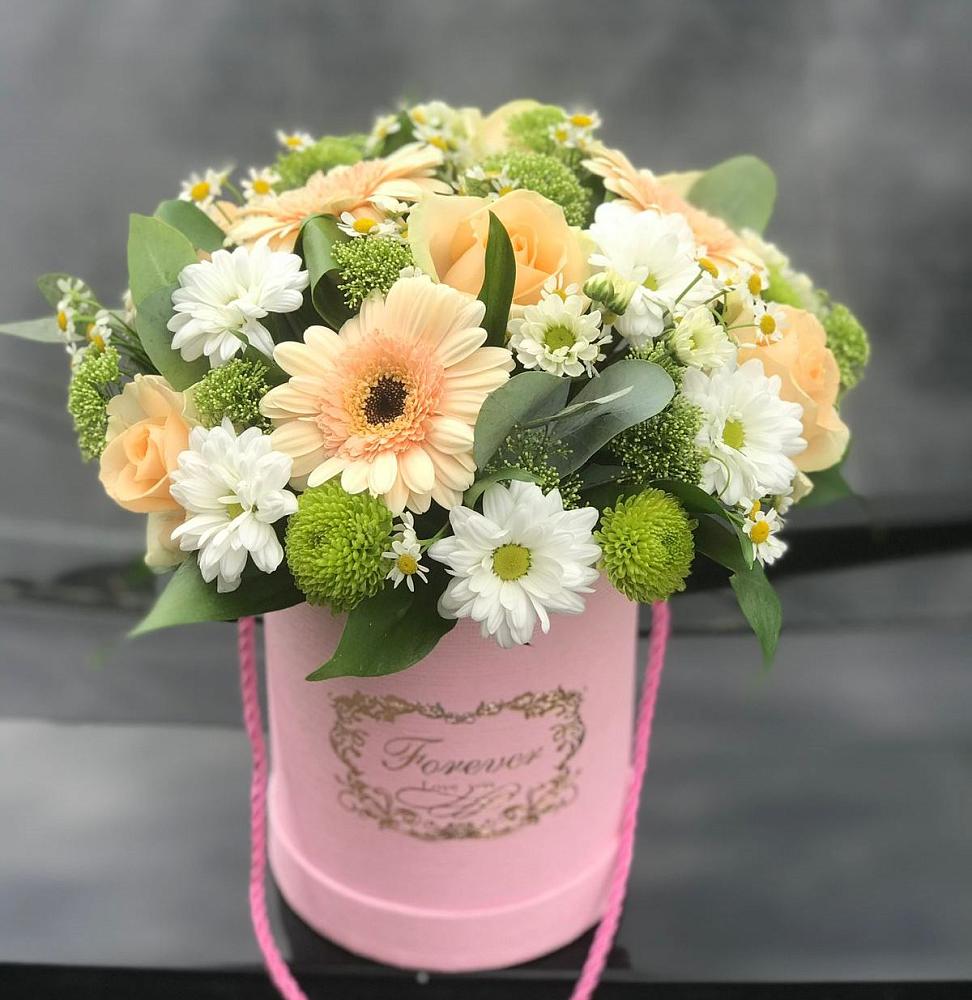 Цветочная композиция из Розы, Герберы и Хризантемы в шляпной коробке в Богословке Пензенской области